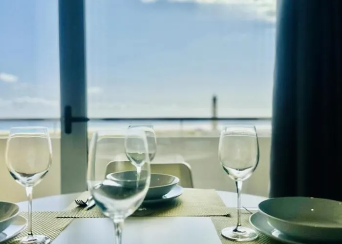 A 300 M Vista Oceano Wi Fi 4ºpiano アパート *